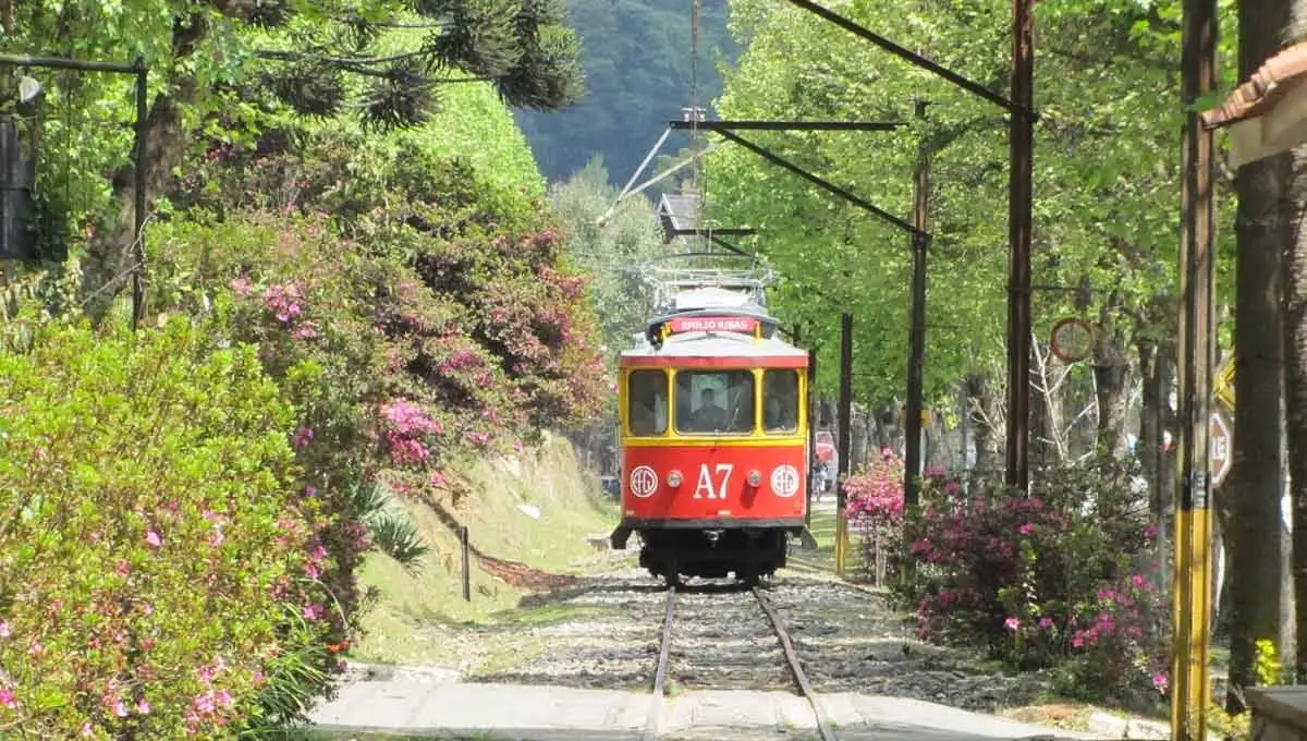 Bondinho na Estrada de Ferro, SP